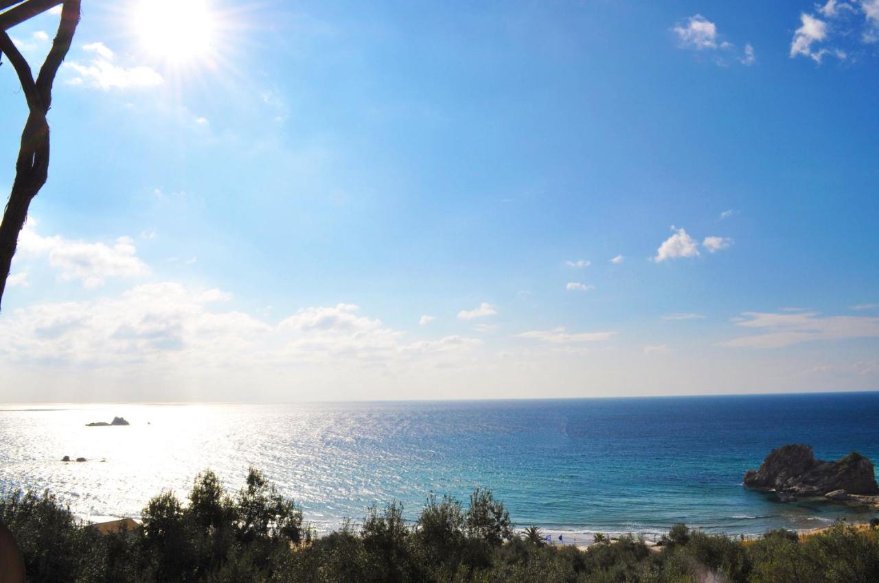 Luxury Loft Apartment With Pool - Pelekas Beach, Corfu Exterior photo
